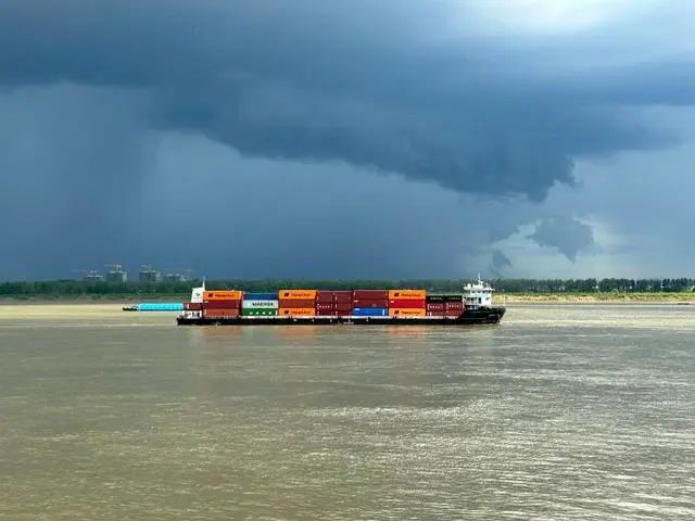 內(nèi)貿(mào)海運(yùn)、內(nèi)支線拉動港口集裝箱吞吐量