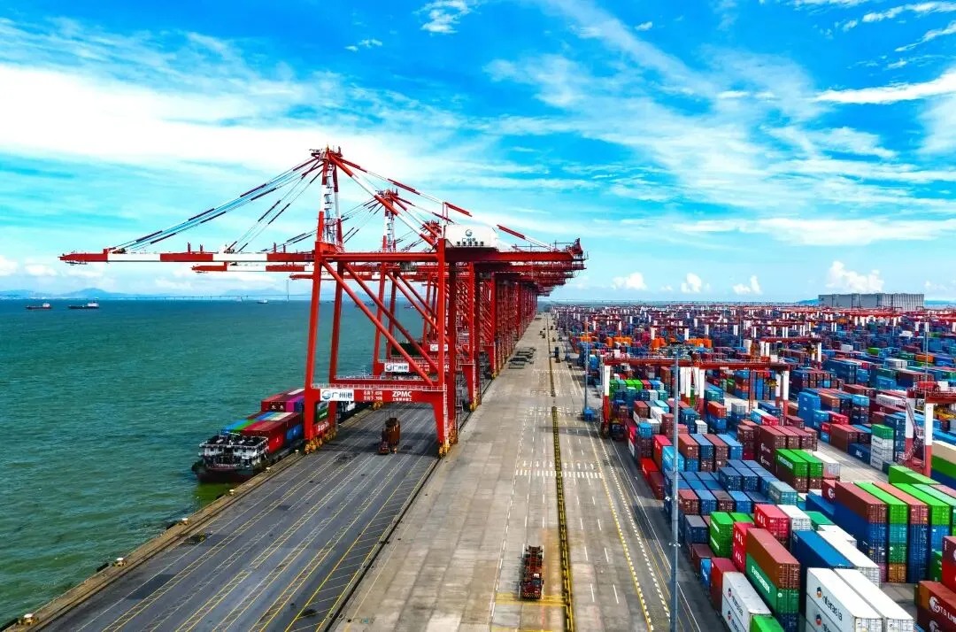 航線“蹺蹺板”：當(dāng)外貿(mào)火熱，內(nèi)貿(mào)船期為何變少了？