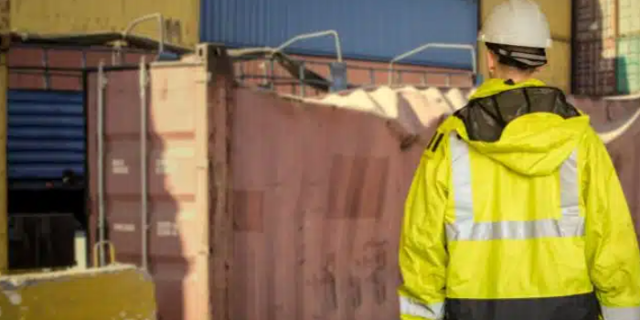 有什么原因?qū)е潞＿\集裝箱運輸途中損壞？